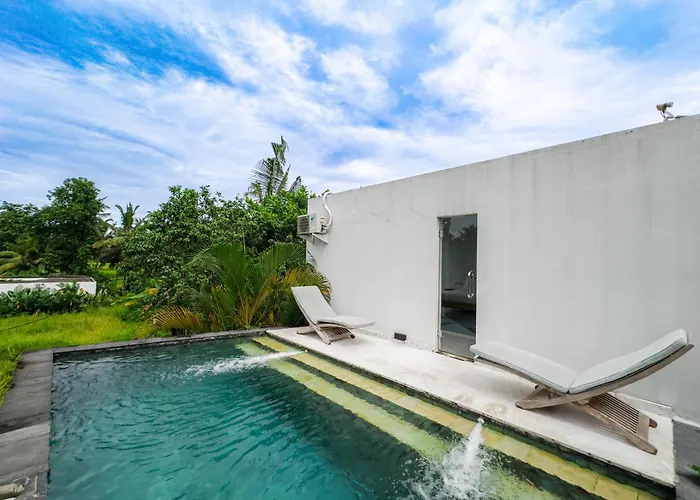 White Cubes Villa *